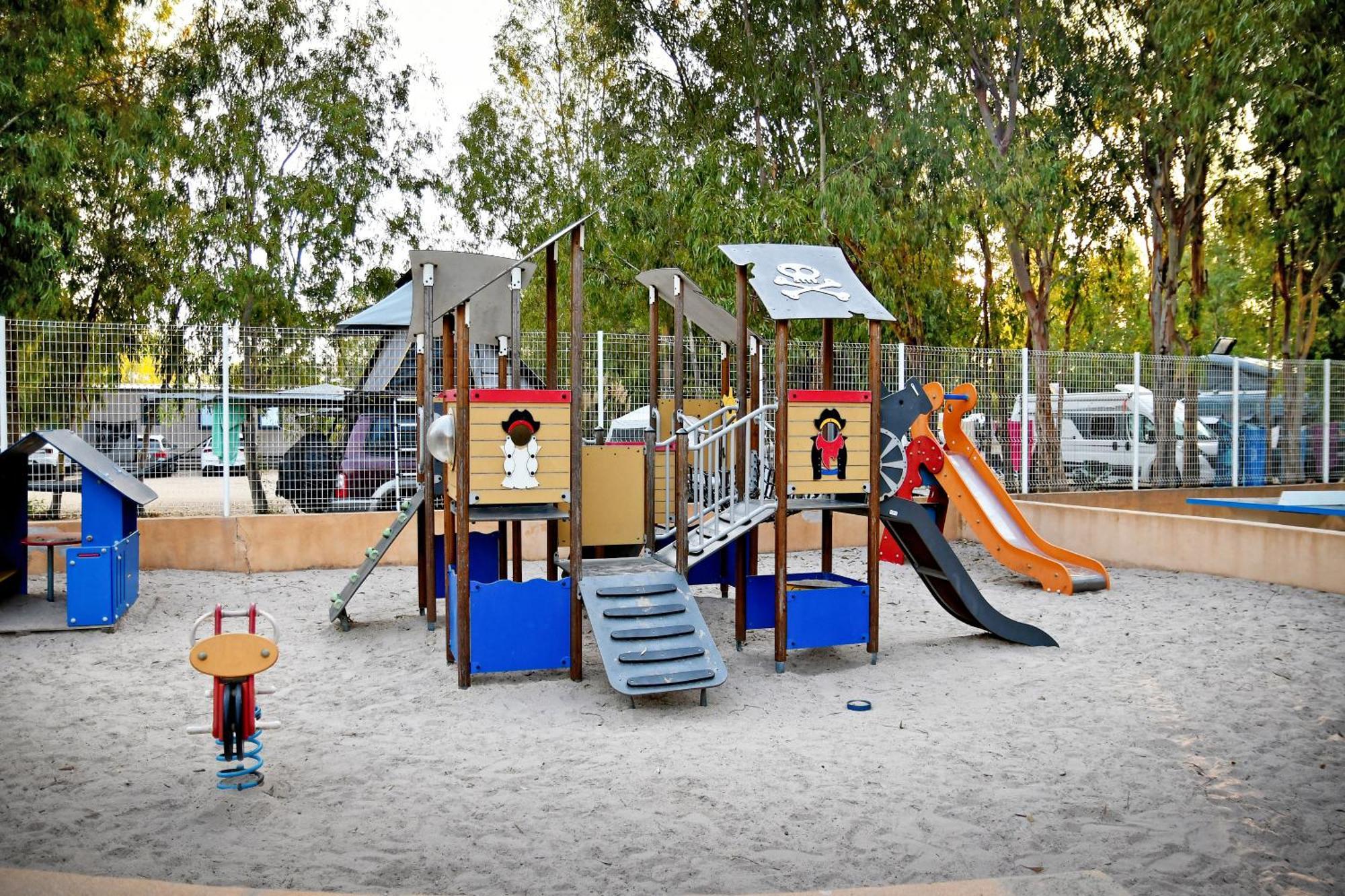 Camping Les Castors Calvi  Buitenkant foto