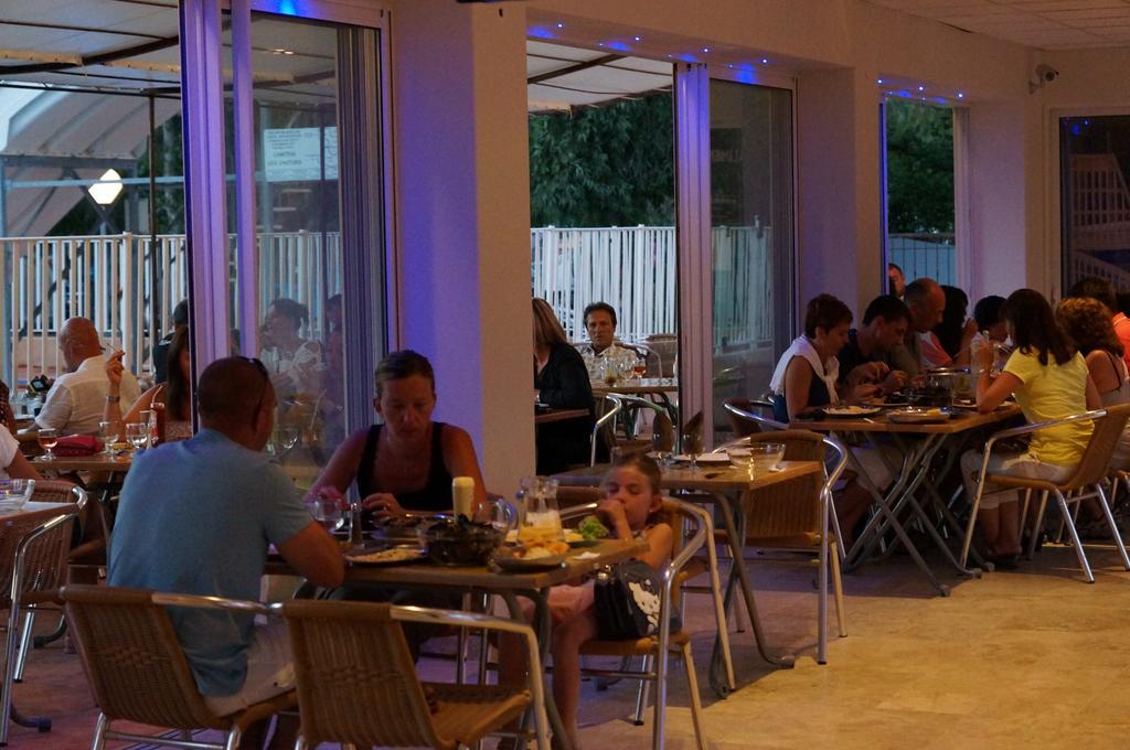 Camping Les Castors Calvi  Buitenkant foto