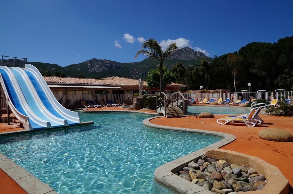 Camping Les Castors Calvi  Buitenkant foto