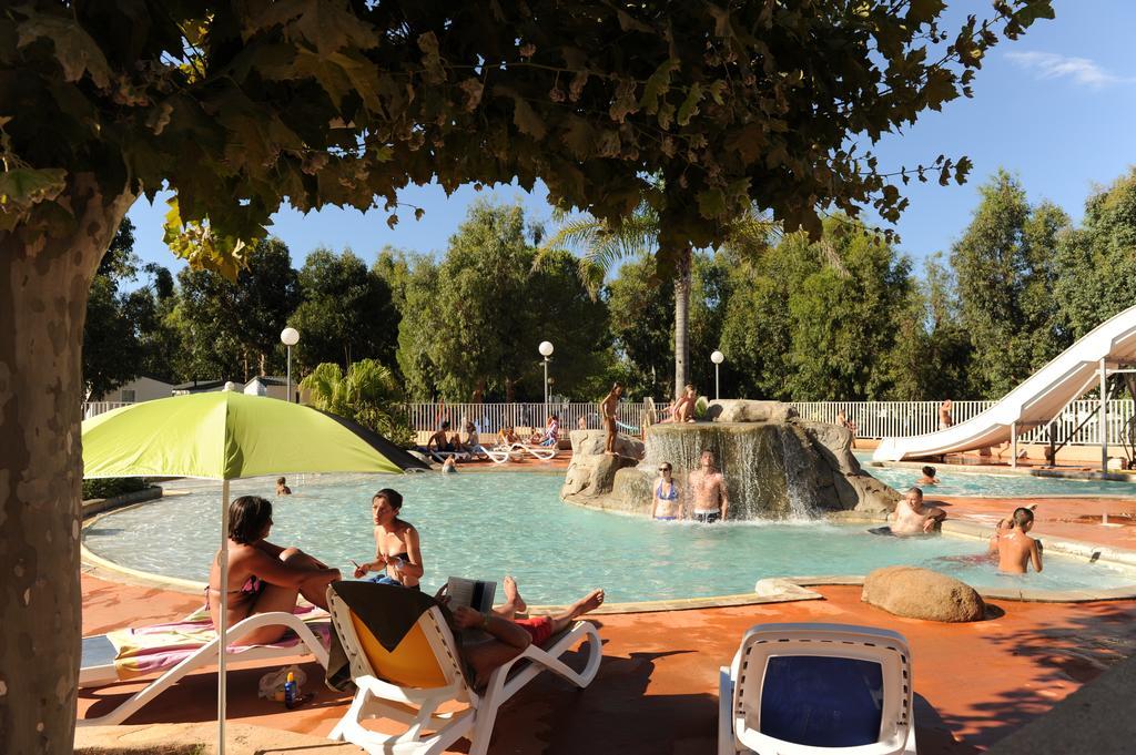 Camping Les Castors Calvi  Buitenkant foto