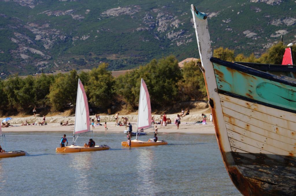 Camping Les Castors Calvi  Buitenkant foto